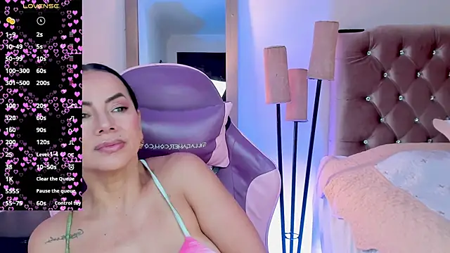 veronika naughty online show from 10-10-25, 02:27