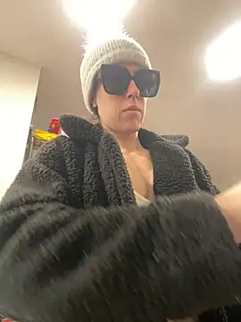 mrs  unknown online show from 02-25-26, 04:27