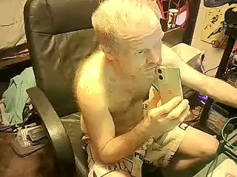 Snapshot of jaxx12369 chatting on 03-20-25, 01:35 jaxx12369 online show from 03-20-25, 01:35