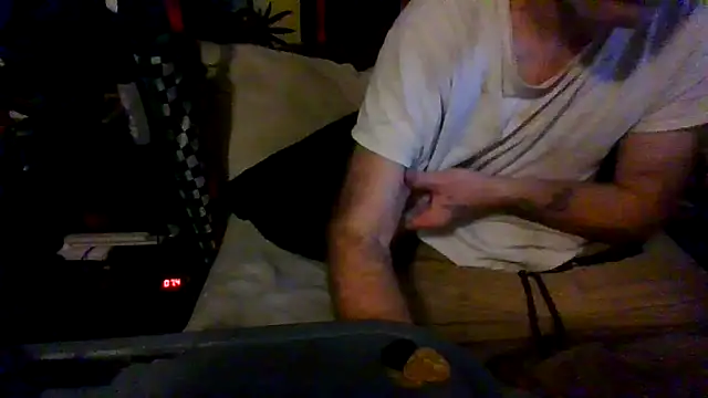 Snapshot of jaxx12369 chatting on 09-30-25, 05:29 jaxx12369 online show from 09-30-25, 05:29