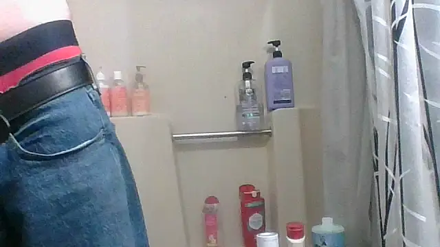 Snapshot of jaxx12369 chatting on 11-21-25, 02:43 jaxx12369 online show from 11-21-25, 02:43