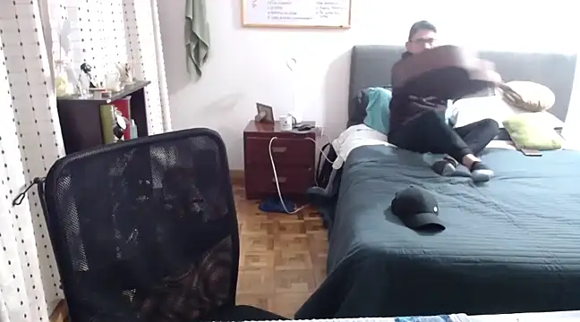 Diptongo online show from 03-17-25, 01:03