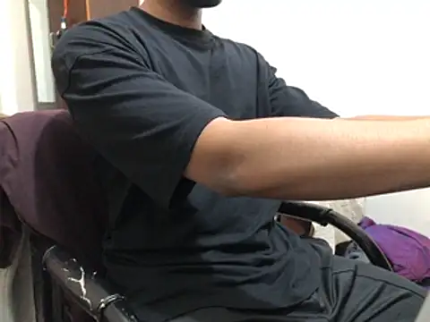 Zeuhorny online show from 03-06-26, 07:21