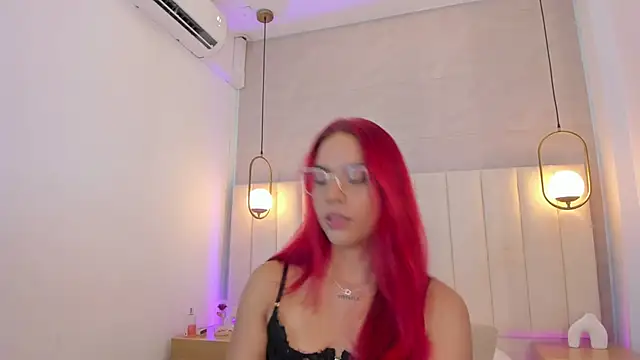 Snapshot of Scarlett_Morgan_ chatting on 09-22-25, 08:11 Scarlett Morgan online show from 09-22-25, 08:11