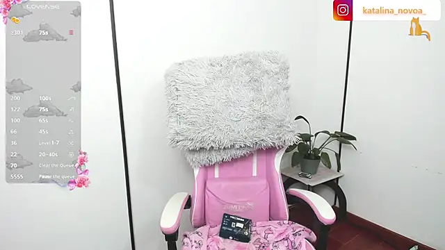 Snapshot of Katalina_novoa chatting on 06-12-26, 01:59 Katalina novoa online show from 06-12-26, 01:59