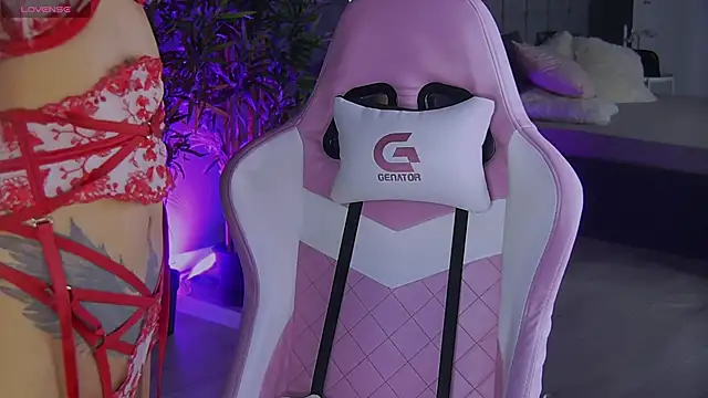 shayblonde online show from 12-25-24, 09:11