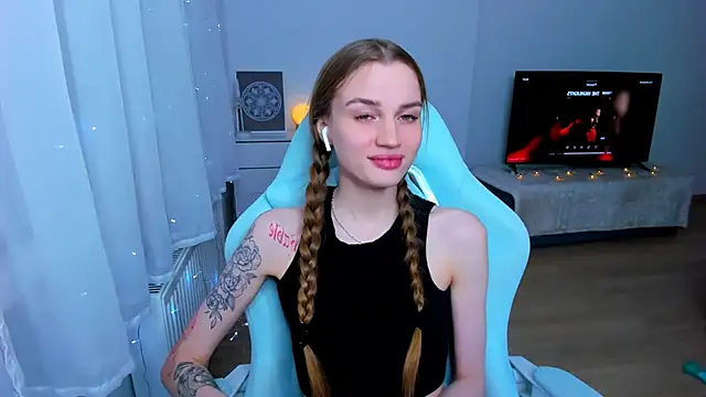 StellaLawless online show from 01-11-25, 10:29