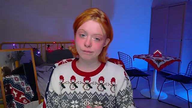 Snapshot of KatieMelone chatting on 12-13-24, 07:21 KatieMelone online show from 12-13-24, 07:21