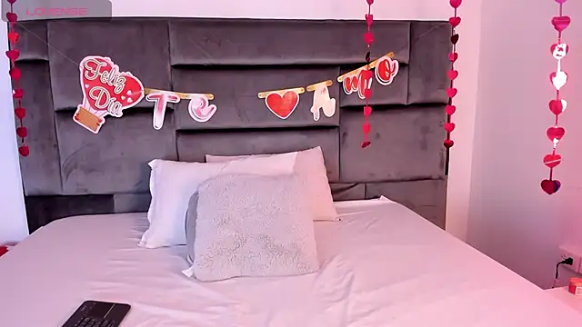 Snapshot of MarilynSmIith chatting on 02-25-25, 11:52 MarilynSmIith online show from 02-25-25, 11:52