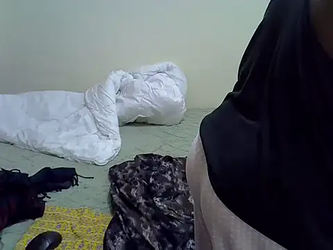 Sweet Bear online show from 12-05-25, 06:59