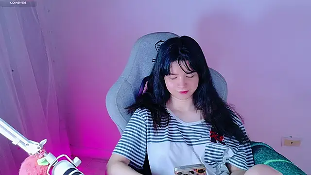 Snapshot of stephybrown chatting on 06-30-26, 10:55 stephybrown online show from 06-30-26, 10:55