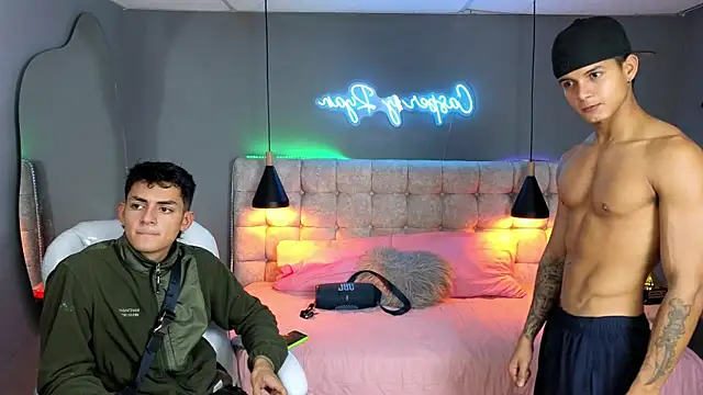 Snapshot of Paradise_boy_s chatting on 12-05-24, 12:30 Paradise boy s online show from 12-05-24, 12:30