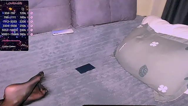 Lina Owl online show from 11-25-25, 09:26