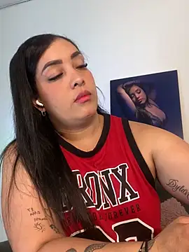 Snapshot of Sheeryl__ chatting on 10-09-25, 06:17 Sheeryl online show from 10-09-25, 06:17