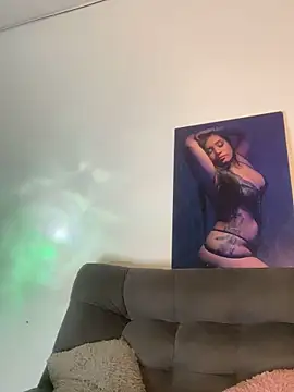 Snapshot of Sheeryl__ chatting on 10-23-25, 03:55 Sheeryl online show from 10-23-25, 03:55