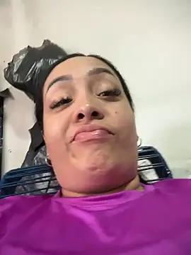 Snapshot of Sheeryl__ chatting on 10-30-25, 06:19 Sheeryl online show from 10-30-25, 06:19