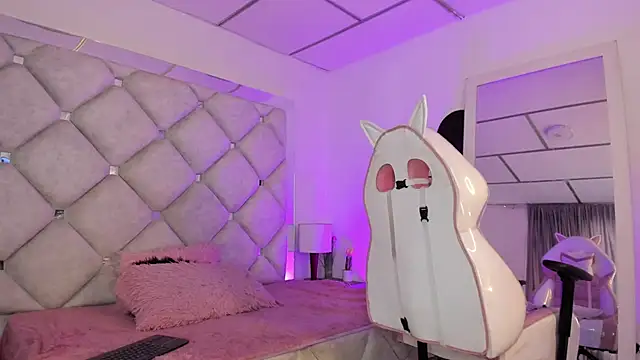 alessiaferry online show from 02-03-26, 05:07