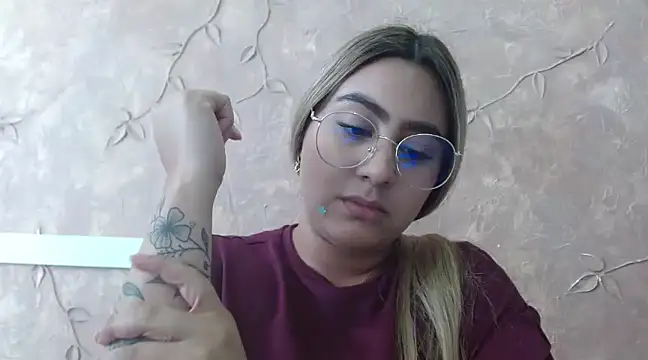 Miabonnett  online show from 01-28-25, 04:52