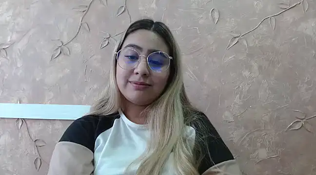 Miabonnett  online show from 02-19-25, 06:10