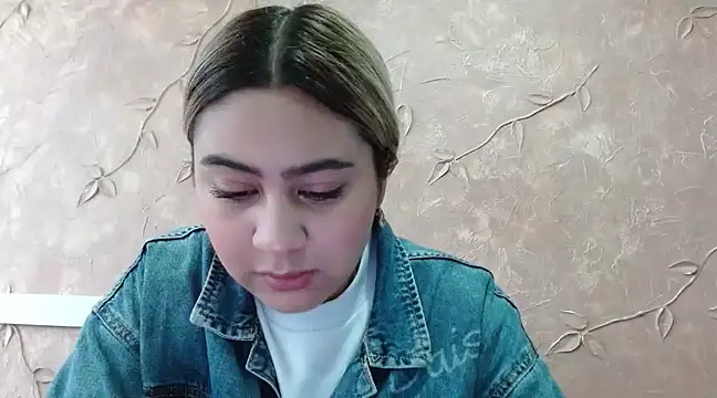 Miabonnett  online show from 02-25-25, 12:03