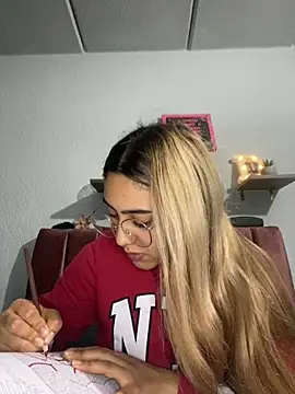 Miabonnett  online show from 03-11-25, 10:53