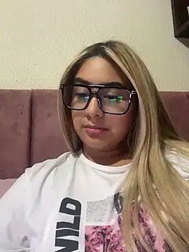 Miabonnett  online show from 05-15-26, 01:12