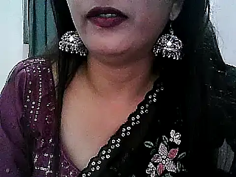 Snapshot of Model-Tanya chatting on 02-02-25, 04:54 Model-Tanya online show from 02-02-25, 04:54