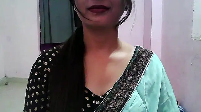 Snapshot of Model-Tanya chatting on 02-04-25, 02:43 Model-Tanya online show from 02-04-25, 02:43