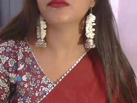 Snapshot of Model-Tanya chatting on 02-08-25, 04:14 Model-Tanya online show from 02-08-25, 04:14