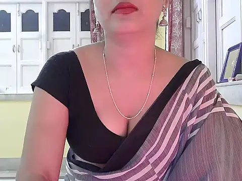 Snapshot of Model-Tanya chatting on 11-16-25, 04:45 Model-Tanya online show from 11-16-25, 04:45