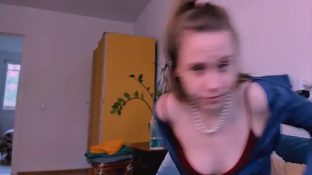 Snapshot of Malinax chatting on 05-28-26, 01:41 Malinax online show from 05-28-26, 01:41