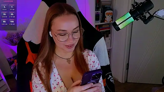 Emili1- online show from 10-11-25, 10:25