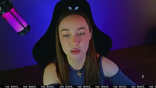 Emili1- online show from 03-28-26, 09:42