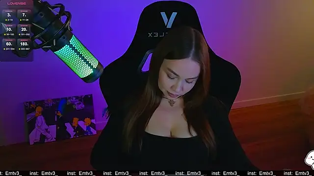 Emili1- online show from 04-29-26, 09:13