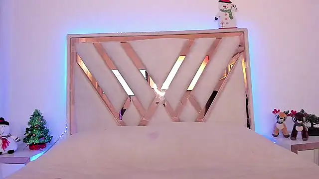 Snapshot of _Andyy__ chatting on 12-16-24, 05:11 Andyy online show from 12-16-24, 05:11