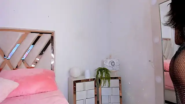 Snapshot of _Andyy__ chatting on 02-23-25, 11:58 Andyy online show from 02-23-25, 11:58