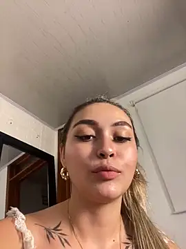 Snapshot of emma_oxford chatting on 02-28-25, 11:45 emma oxford online show from 02-28-25, 11:45