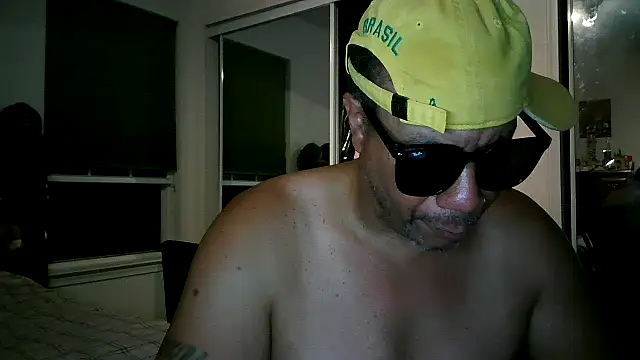Snapshot of pimpdaddy4ever chatting on 06-11-26, 05:05 pimpdaddy4ever online show from 06-11-26, 05:05
