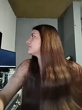 Snapshot of Carandrew chatting on 06-15-26, 03:25 Carandrew online show from 06-15-26, 03:25