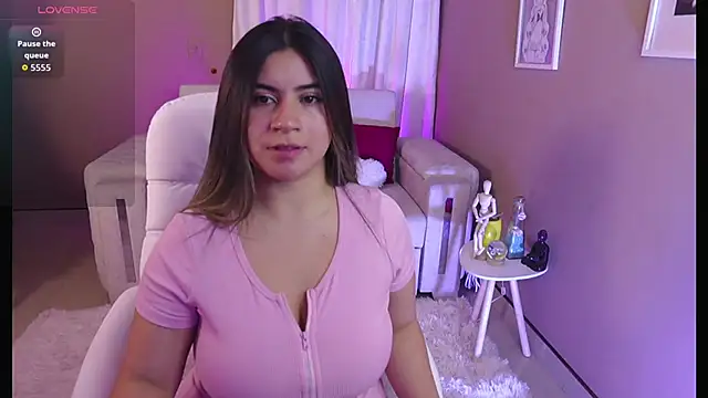 Snapshot of sweet_alice_m chatting on 09-10-25, 01:55 sweet alice m online show from 09-10-25, 01:55