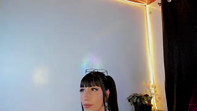 IssaandNeron sex online show from 05-30-26, 04:37