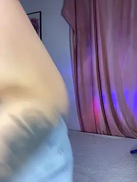 Snapshot of Ari_Martin chatting on 11-23-25, 05:07 Ari Martin online show from 11-23-25, 05:07