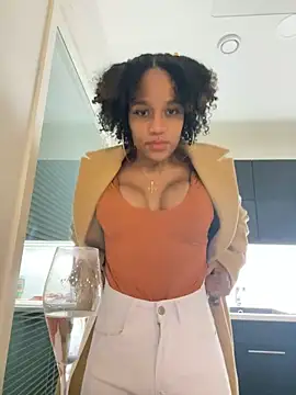 Black Dolll online show from 12-31-24, 10:34