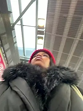 Black Dolll online show from 02-27-26, 12:16