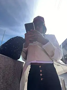 Black Dolll online show from 04-14-26, 12:22