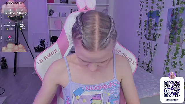 Snapshot of Milia_Parker chatting on 12-10-24, 07:43 Milia Parker online show from 12-10-24, 07:43