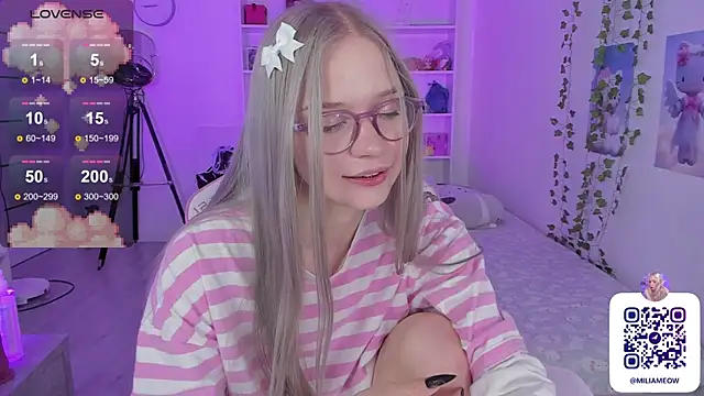 Snapshot of Milia_Parker chatting on 12-22-24, 04:28 Milia Parker online show from 12-22-24, 04:28