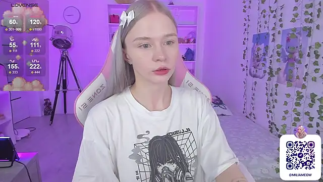 Snapshot of Milia_Parker chatting on 12-22-24, 11:20 Milia Parker online show from 12-22-24, 11:20