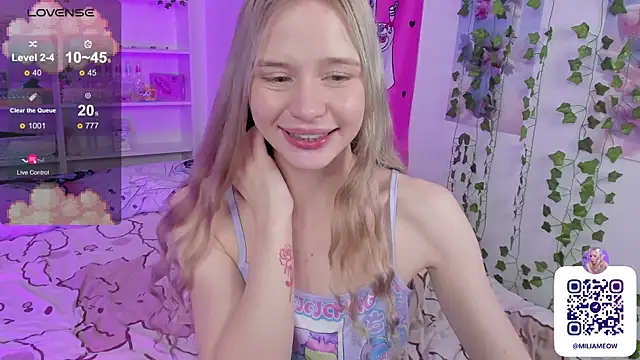 Snapshot of Milia_Parker chatting on 01-28-25, 02:21 Milia Parker online show from 01-28-25, 02:21