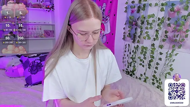 Snapshot of Milia_Parker chatting on 02-02-25, 01:55 Milia Parker online show from 02-02-25, 01:55